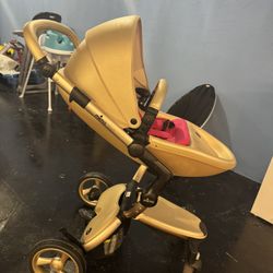 🚨HUGE SALE🚨Luxury Gold Mima-Style Stroller – Excellent condition