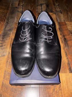 Essential everyday Bruno Marc sleek black size 10 shoes.