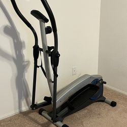 Weslo Momentum G 3.1 Elliptical for Sale in Las Vegas NV OfferUp
