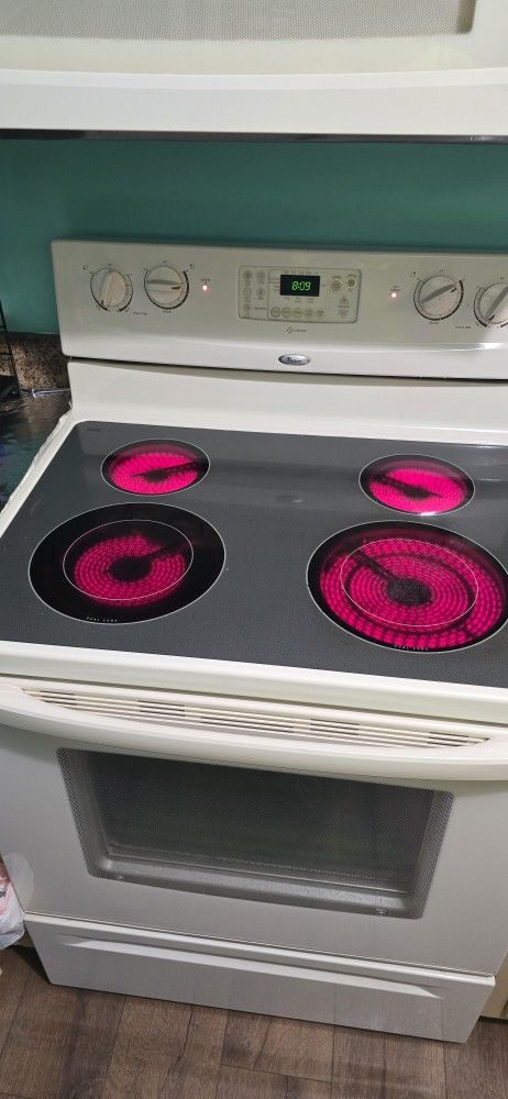 Stove Wirpool.