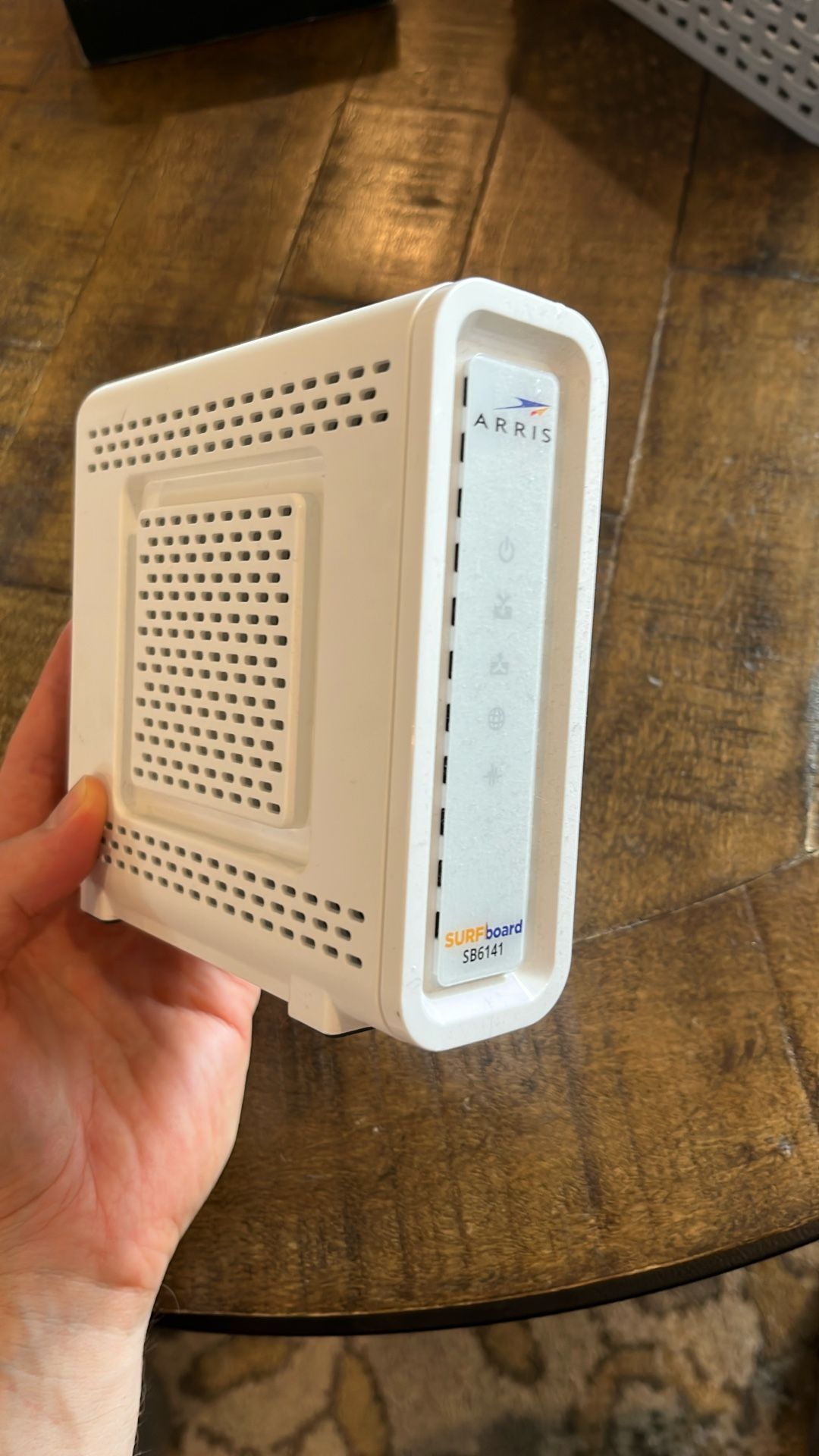 Arris Surfboard Modem SB6141