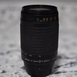 Nikon lens 70-300mm 
