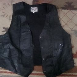 Leather Vest/Cut Motorcycle 