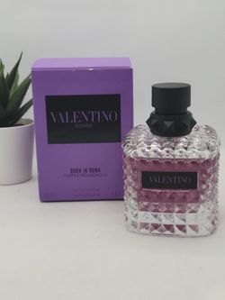 Valentino
 
Donna Born in Roma Purple Melancholia Eau de Parfum

3.4 fl (USED 25-30%)