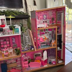 Dollhouse Barbie