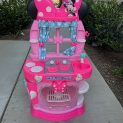 Minnie Mouse Kitchen