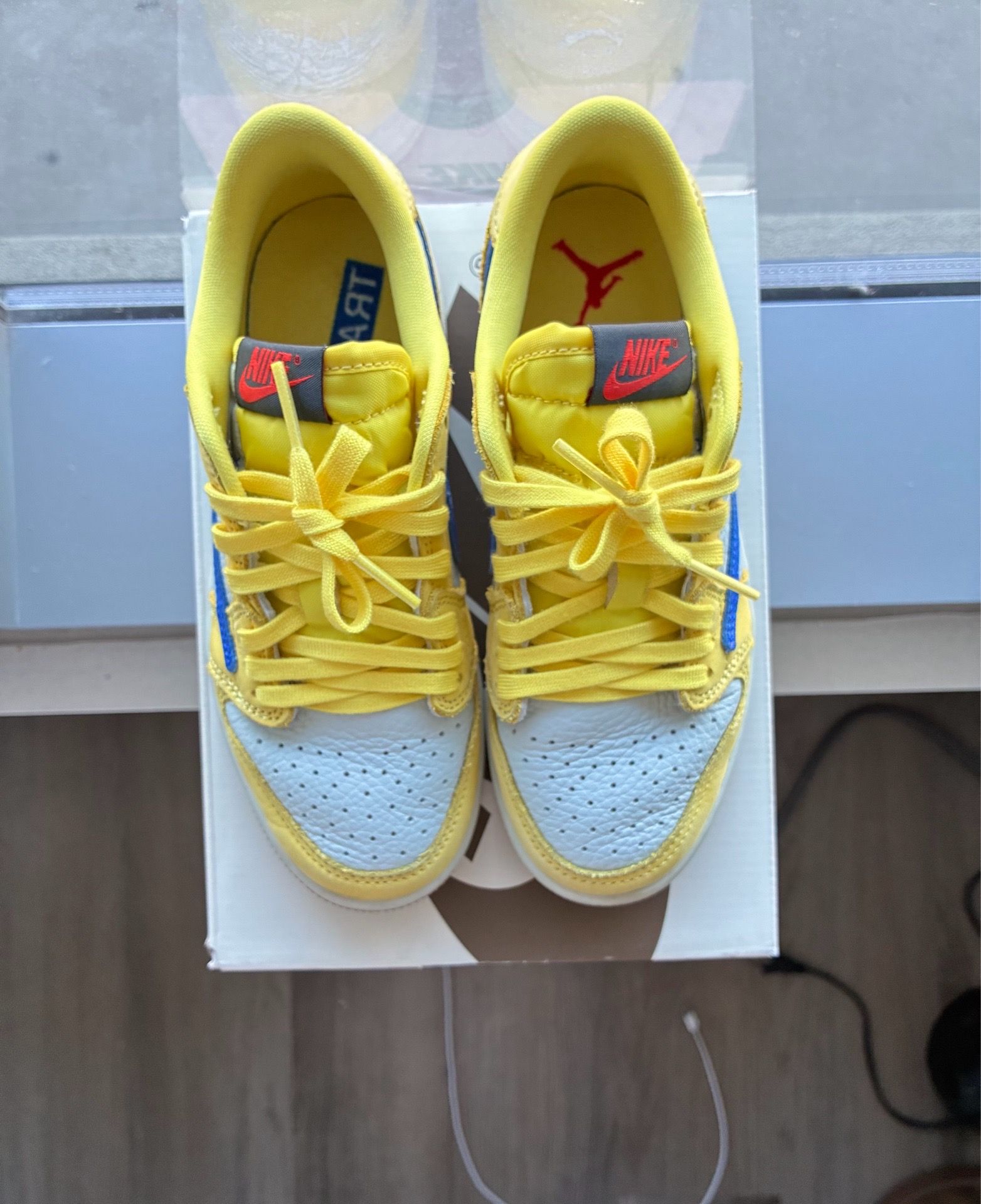 Jordan 1 low Travis Scott Canary 1.5Y