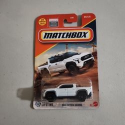 Matchbox 2024 - 2024 Toyota Tacoma (White) - MBX Metal