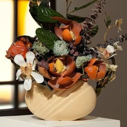 Floral Centerpiece Table Decor in Vase