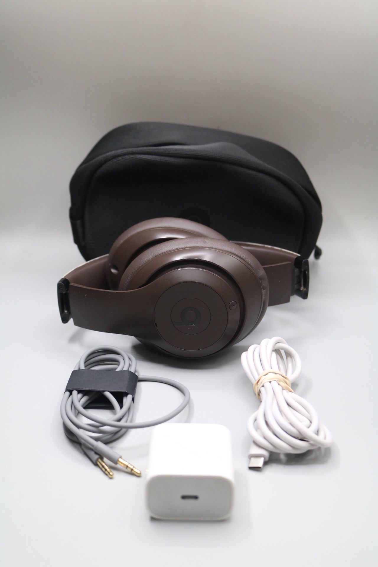 Beats A2924 Studio Pro Wireless Headphones — Deep Brown