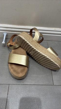 Gold Platform Espadrille Sandals size 4