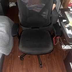 Staples Computer Chair 