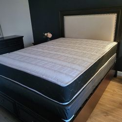 NEW QUEEN MATTRESS AND BOX SPRING 😉 100% QUALITY & CONFORM 👌