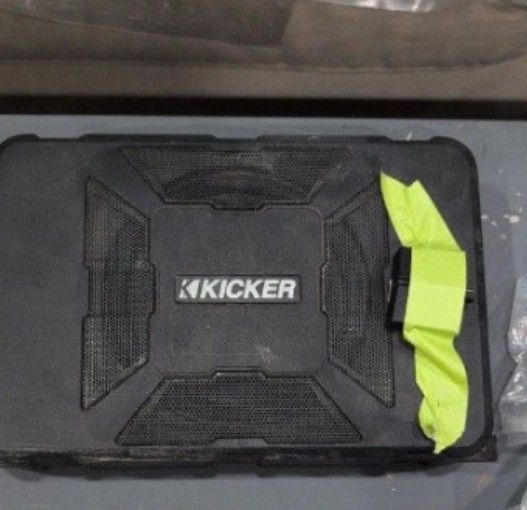 Kicker Hide Away subwoofer