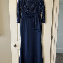 Eliza J - Formal Sequin & Lace Trumpet Gown