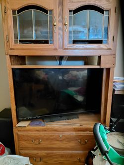Entertainment center