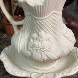 Pretty Ivory Colored Pitcher And Bowl Set