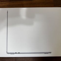 Apple MacBook Air M2 13.6in