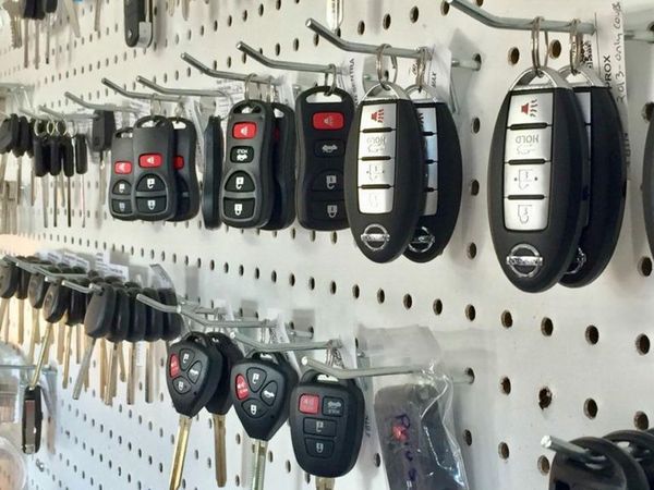 Car keys and remote program. for Sale in San Diego, CA - OfferUp