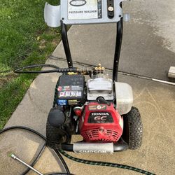 Simpson Pressure Washer With Honda Motor