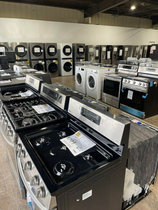 New Unused Washer Dryer Stackable!