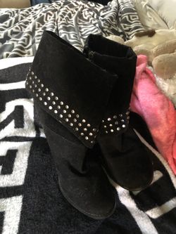 Cute Brand New Short Black Boots Size 7 1/2