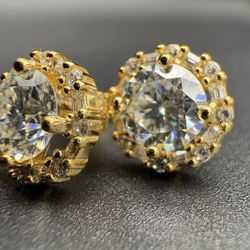 “Moissanite Gold Ring - Certified Luxury 