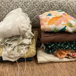 Large Bag Of Women’s Clothes/shoes