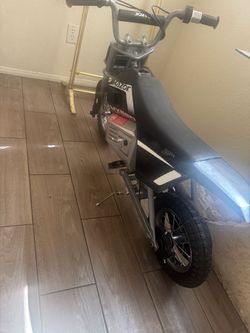 Razor dirt bike