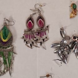 A VERY BEAUTIFUL COLLECTION OF VINTAGE,  AND UNIQUE JEWELRY IN EXCELLENT CONDITION $10 Each 