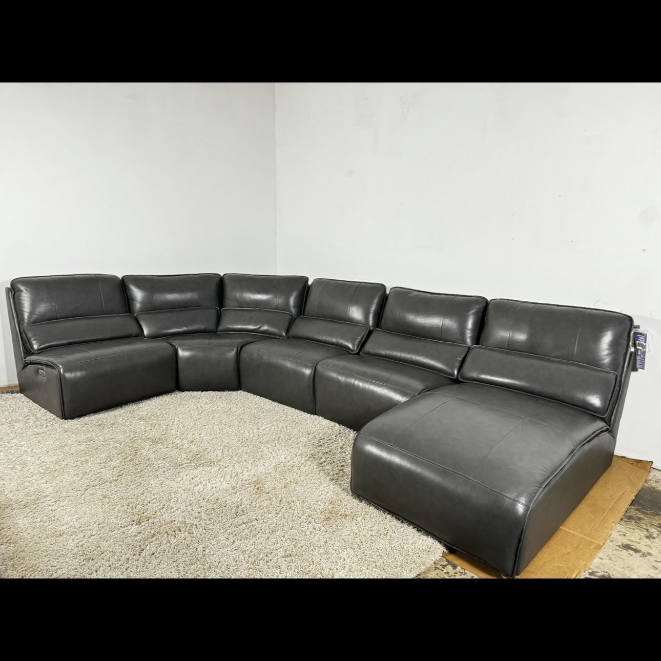Leather Sectional Couch Sofa (Delivery Available)