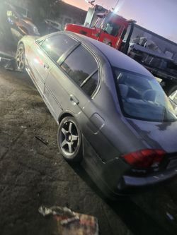 2001-2005 HONDA CIVIC PARTS! PARTES!