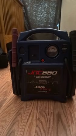 JNC 660 jump starter