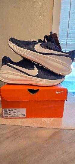 Nike Revolution 8 Running Shoes Size 9.5