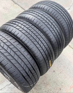 215/50/17 Michelin 📍📍 Vendo un set de llantas con 80% de vida las 4 📍🌟