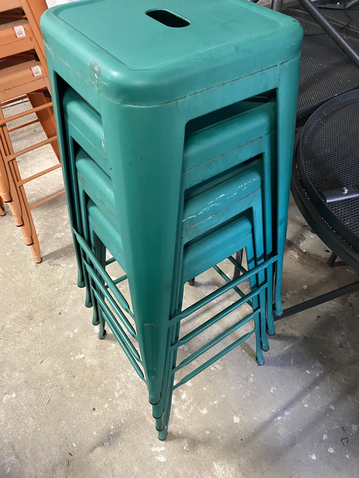 8 METAL STOOLS