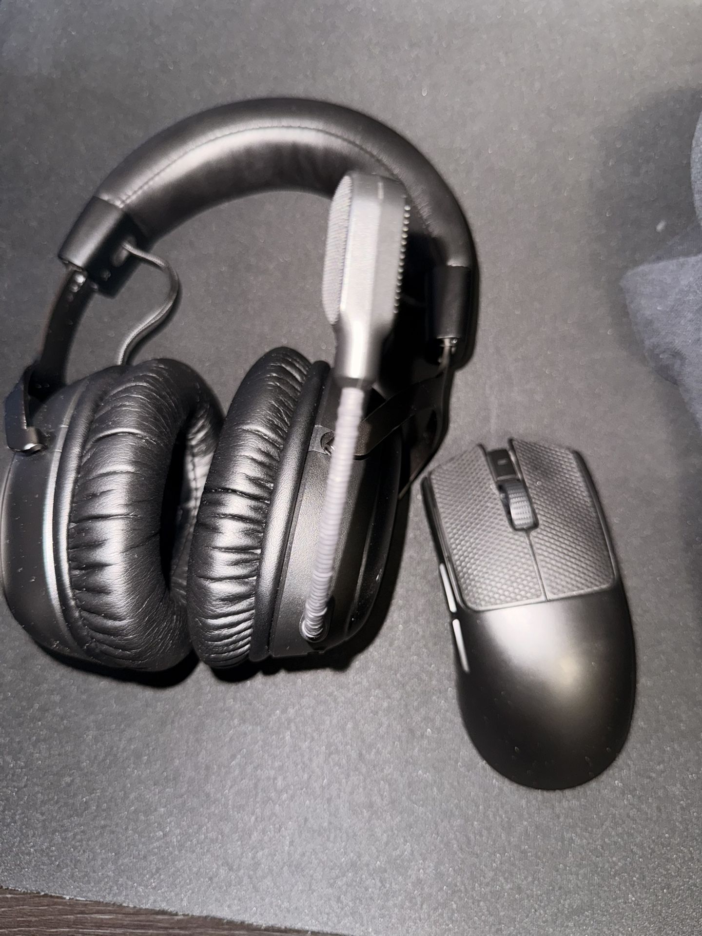 HyperX Cloud 3 And Razer Viper V3