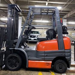 TOYOTA forklift for sale LOW HOURS