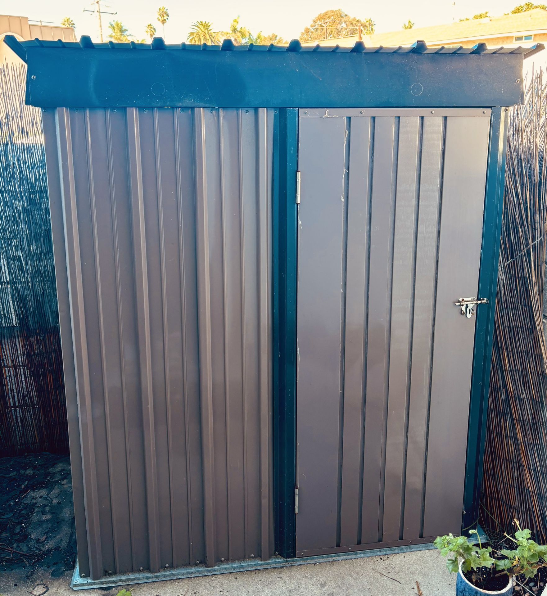 Outdoor Shed Storage - Metal