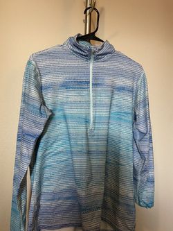 Woman’s NIKE Drifit Long sleeve Top XL