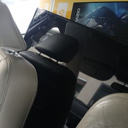 65" Vizio Smart TV. Lightly Used. 2021