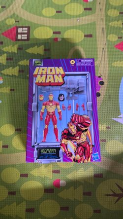 Marvel Legends Iron Man w/ Plasma Canon Animated