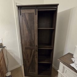 KITCHEN PANTRY