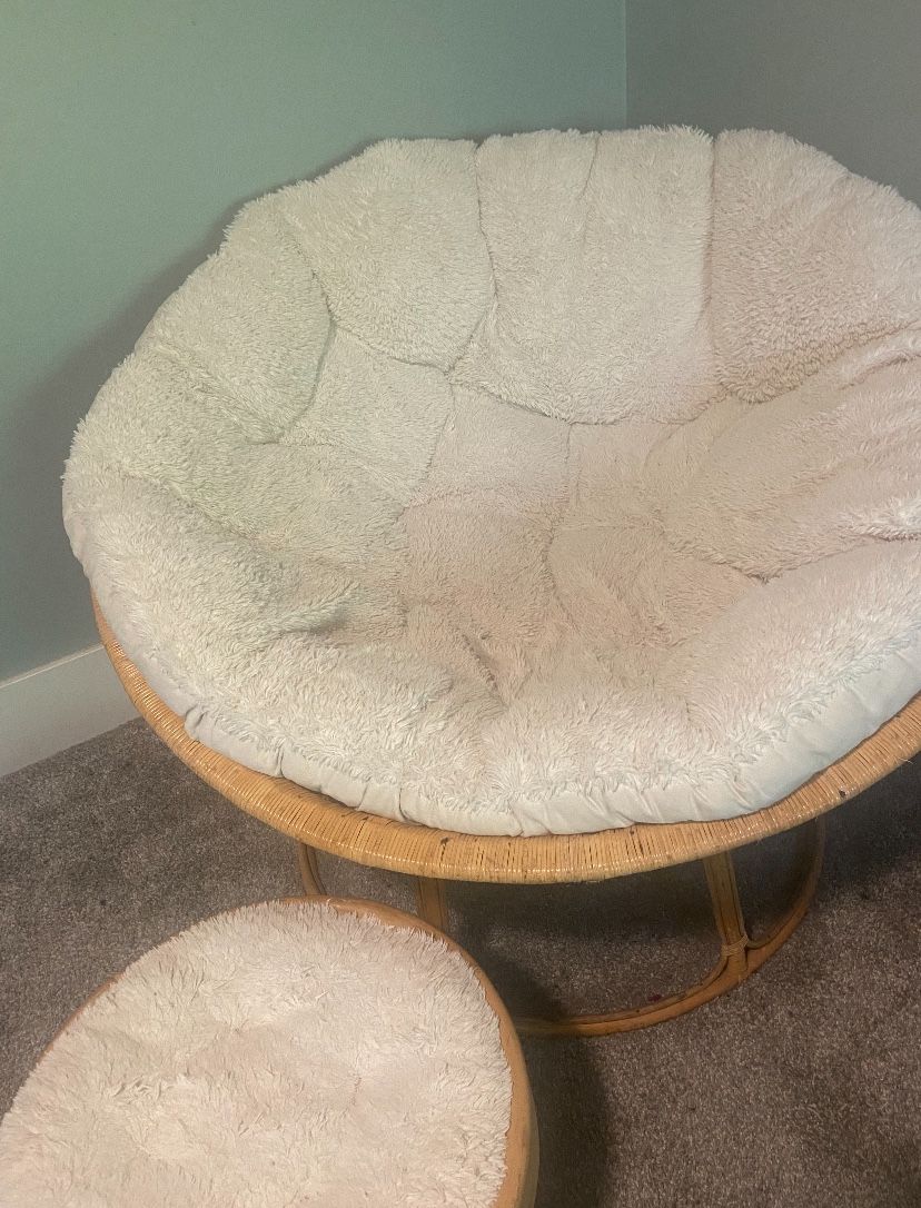 Papasan chair and stool