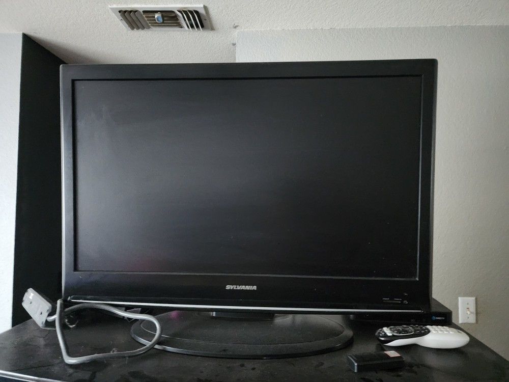 Sylvania TV 32 Inch