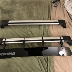 Mazda 3 Thule Roof Rack System with Yakima Wind Fairing