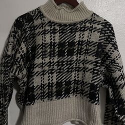 Women’s Sweater M/L