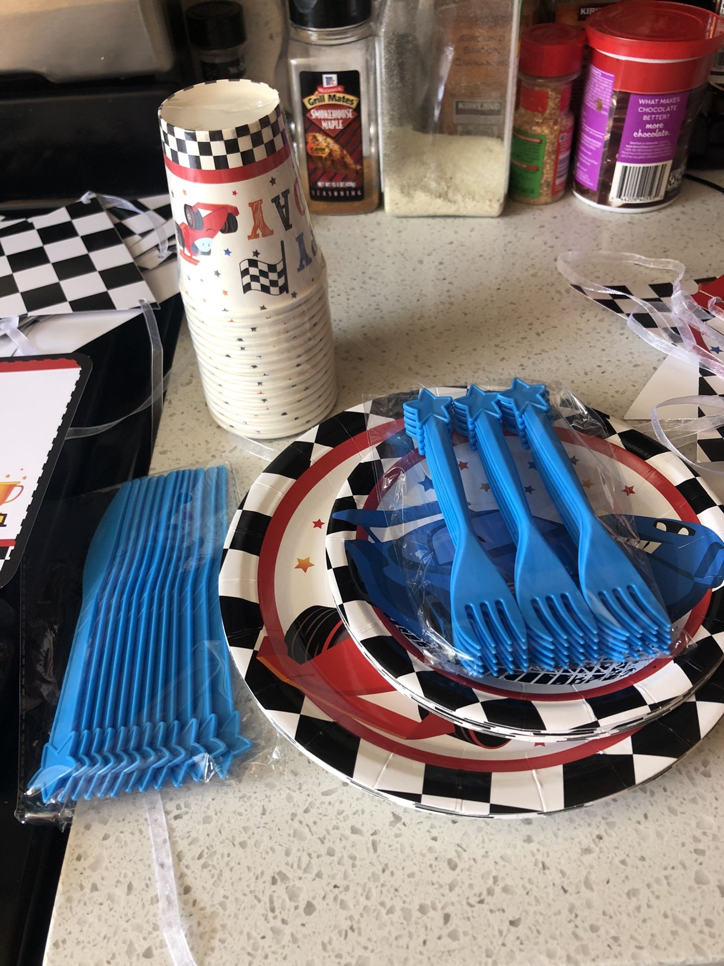 Race car birthday decoration kit