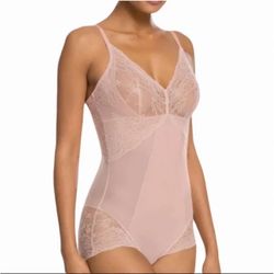 SPANX Spotlight On Lace Bodysuit 