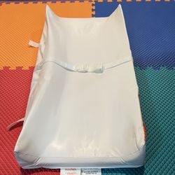 Munchkin Secure Grip Waterproof Diaper Changing Pad 